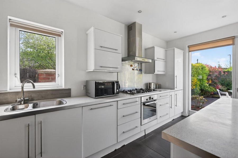 31 Cricklewood Park