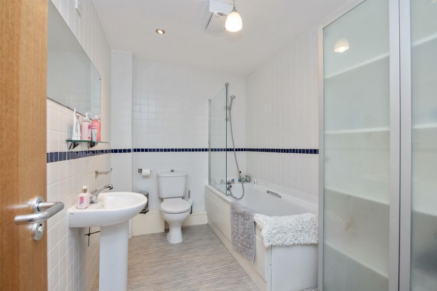 Apt 5 South Studios, Tates Avenue