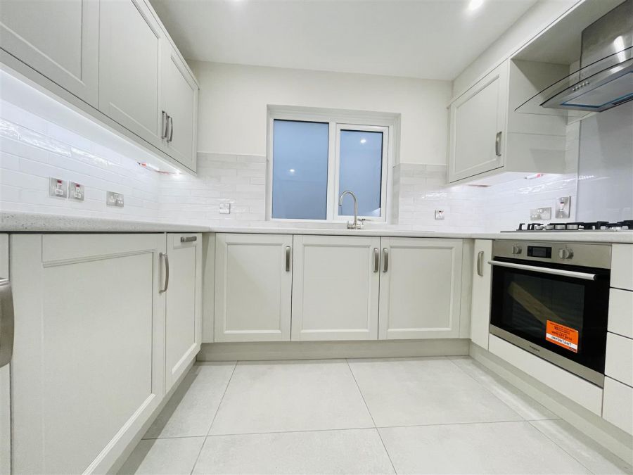 Apt 7 Ceara Court, Windsor Avenue