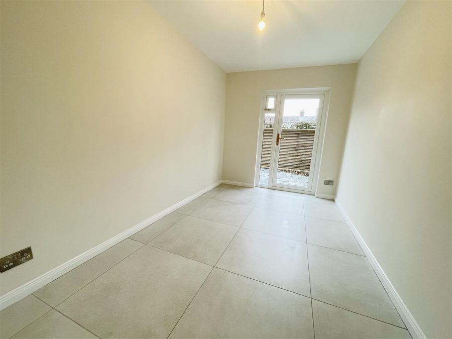 Apt 7 Ceara Court, Windsor Avenue