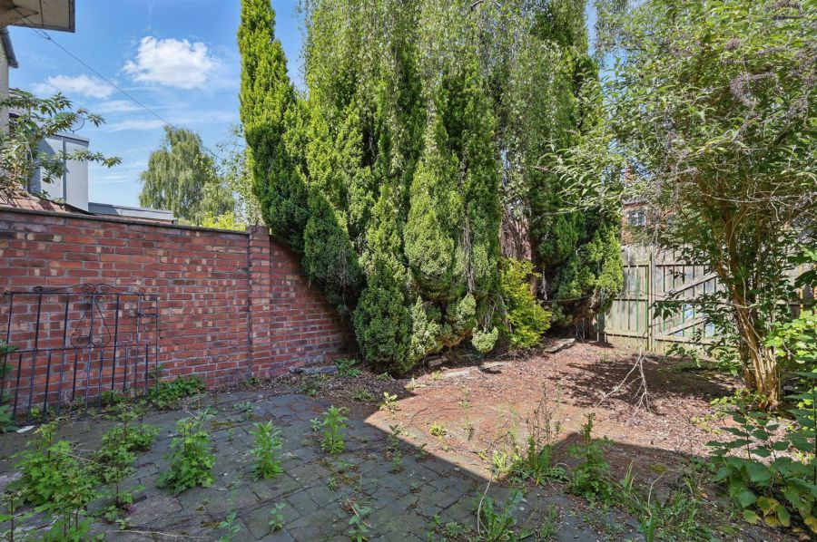 9 Adelaide Avenue