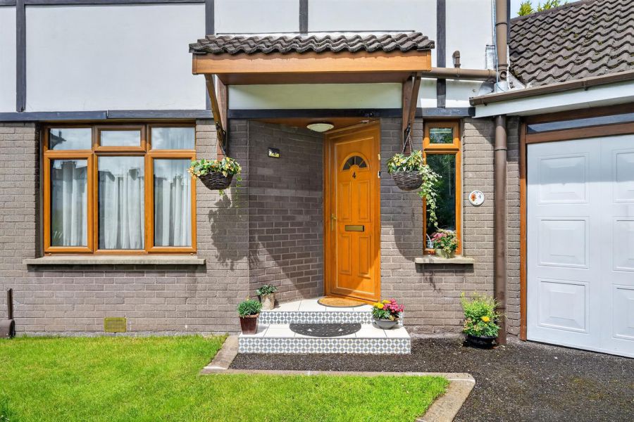 4 Richmond Mews