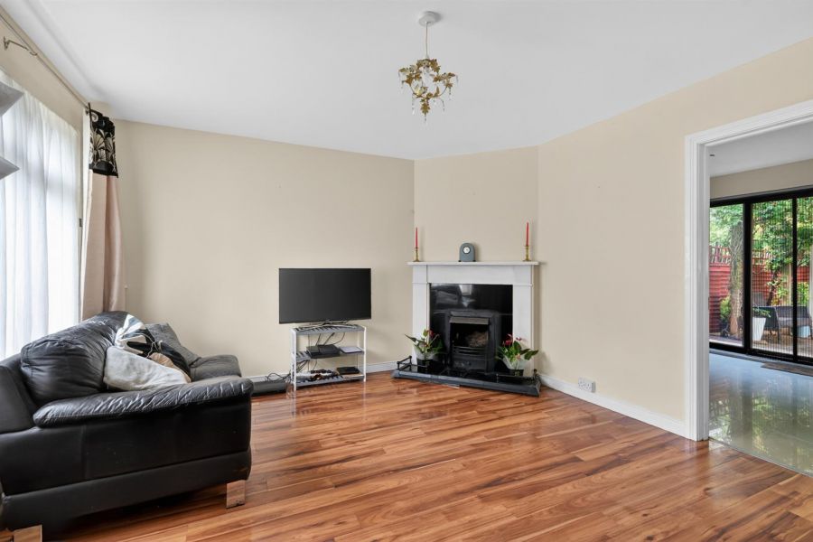 4 Richmond Mews