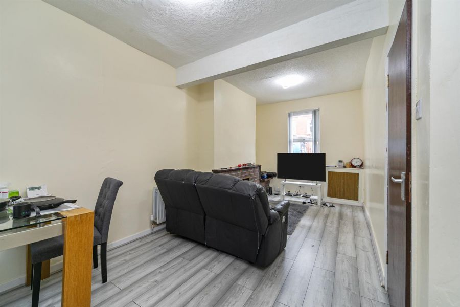 100 Donnybrook Street