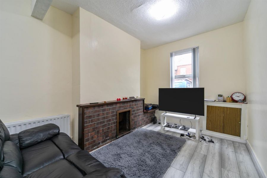 100 Donnybrook Street