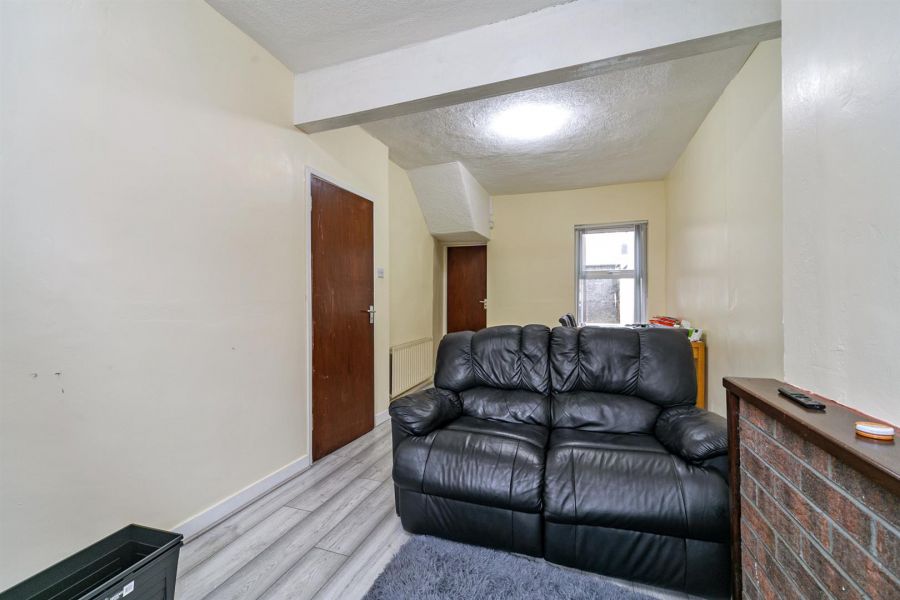 100 Donnybrook Street