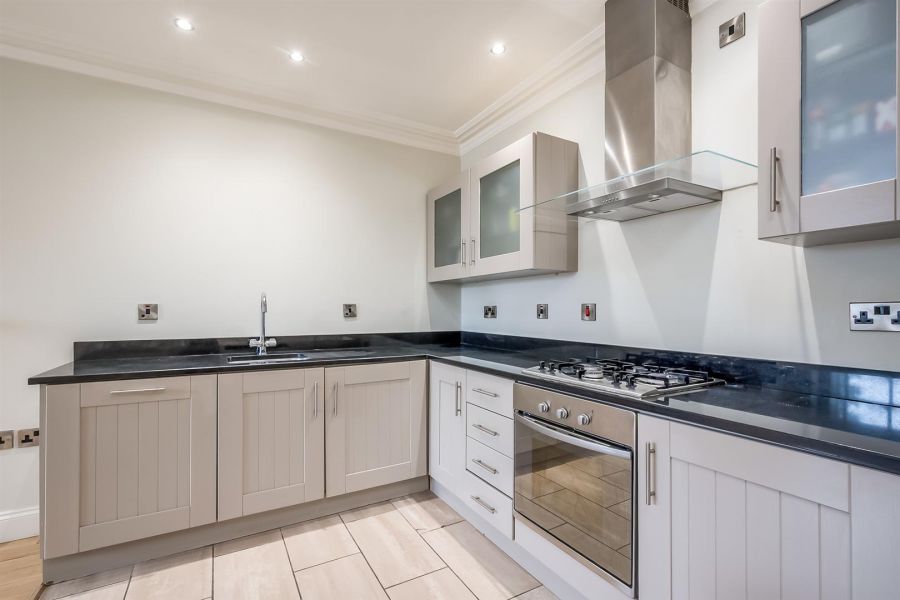 Apt 2, 96 Balmoral Avenue