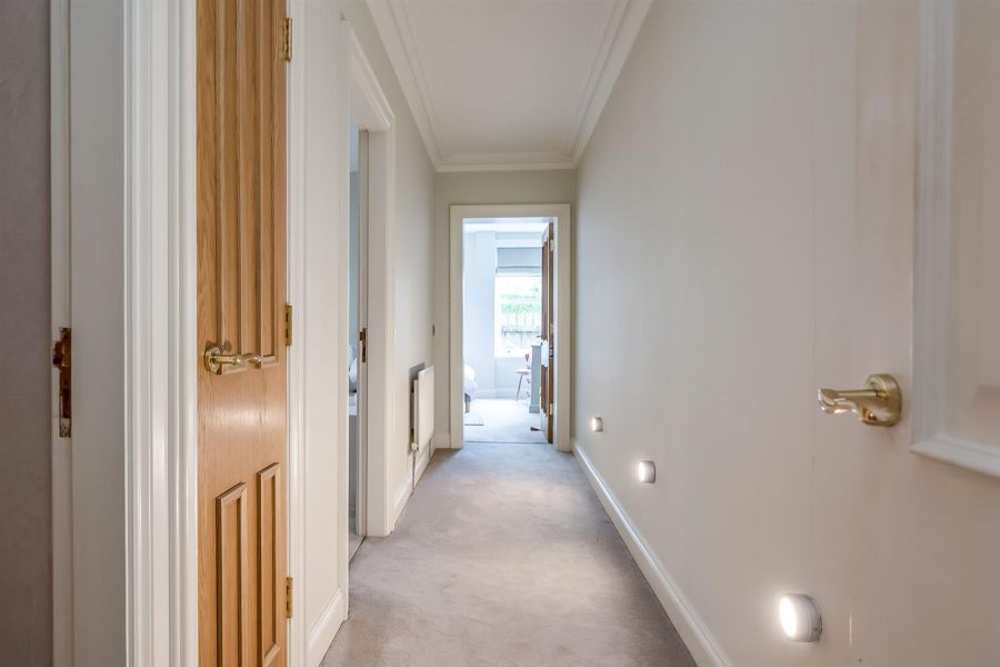 Apt 2, 96 Balmoral Avenue