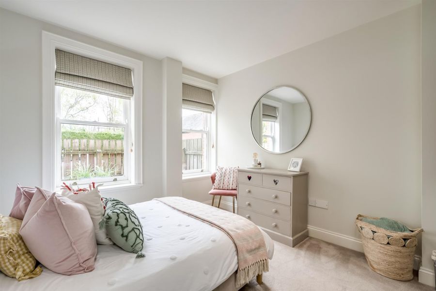 Apt 2, 96 Balmoral Avenue