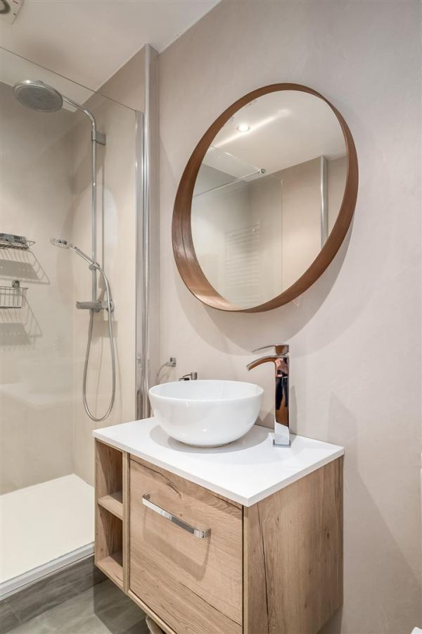 Apt 2, 96 Balmoral Avenue