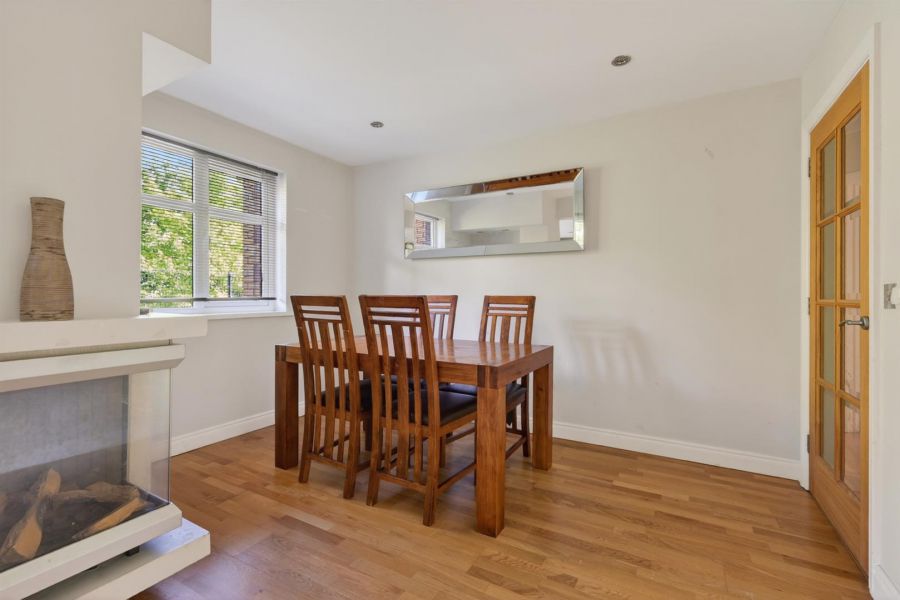 41 Glenburn Manor
