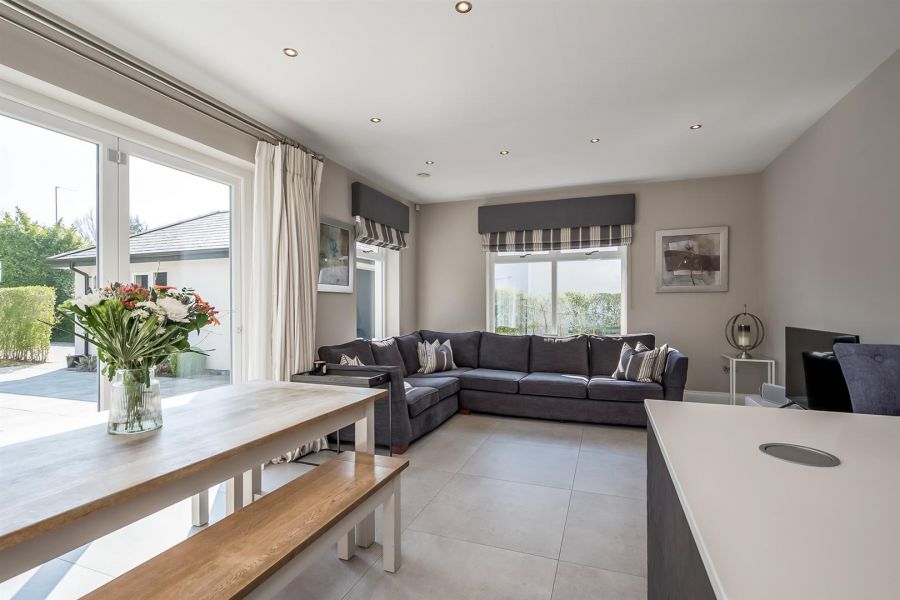 4 Shrewsbury Park