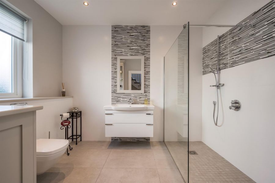 4 Shrewsbury Park