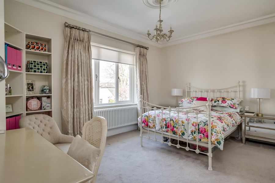 4 Shrewsbury Park