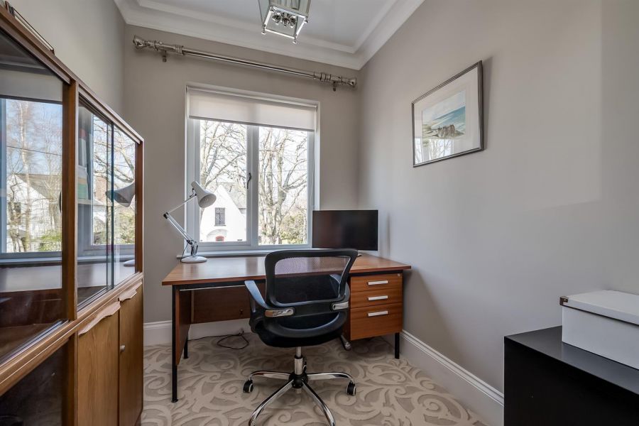 4 Shrewsbury Park