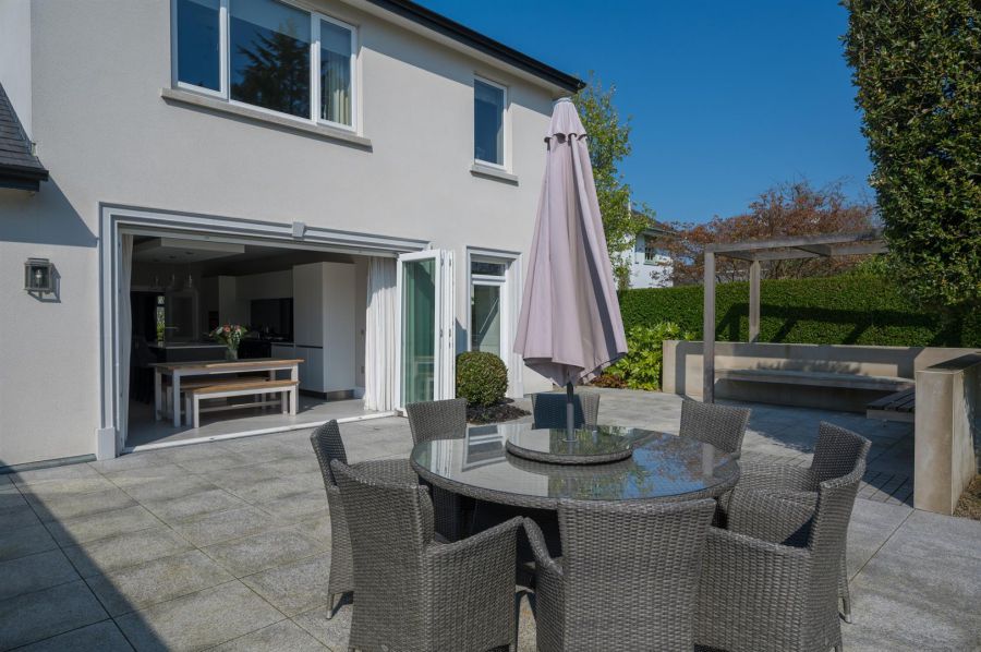 4 Shrewsbury Park