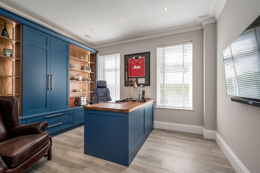 4 Shrewsbury Park