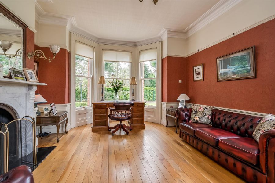 3 Malone Park Central
