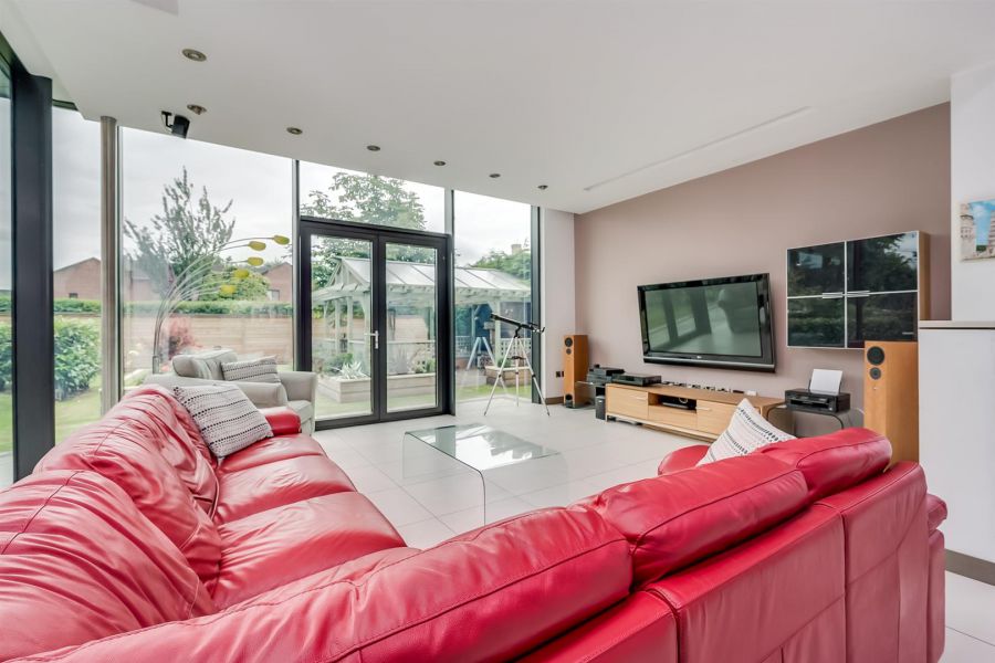3 Malone Park Central