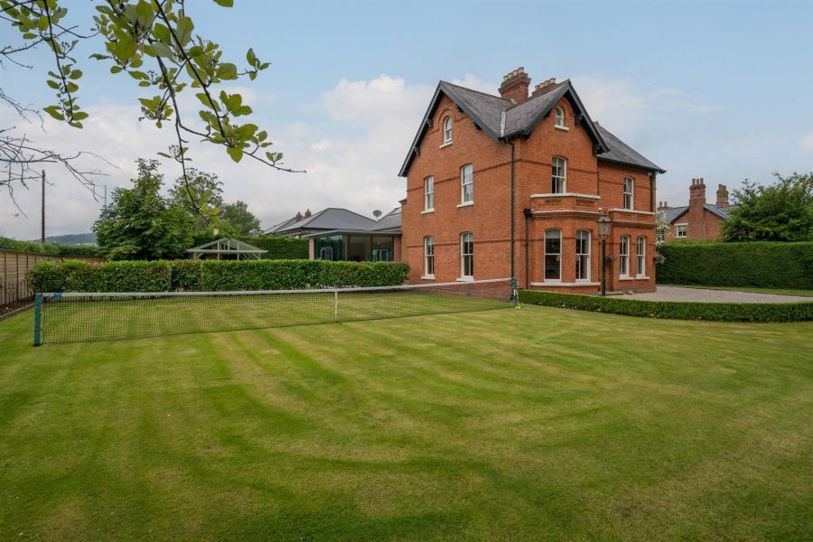 3 Malone Park Central