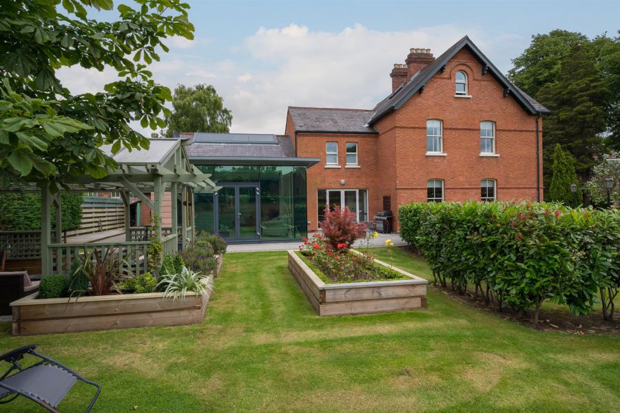 3 Malone Park Central