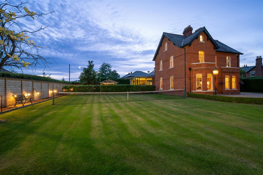 3 Malone Park Central