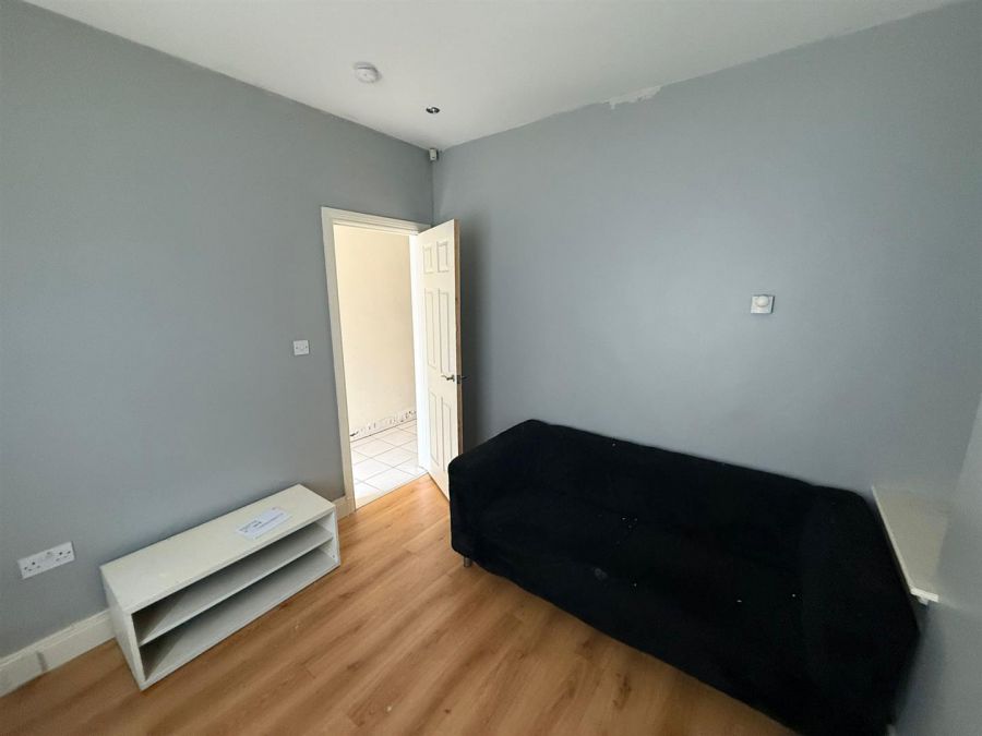 5 Lecale Street