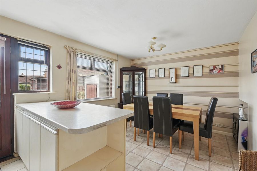 24 Erinvale Park