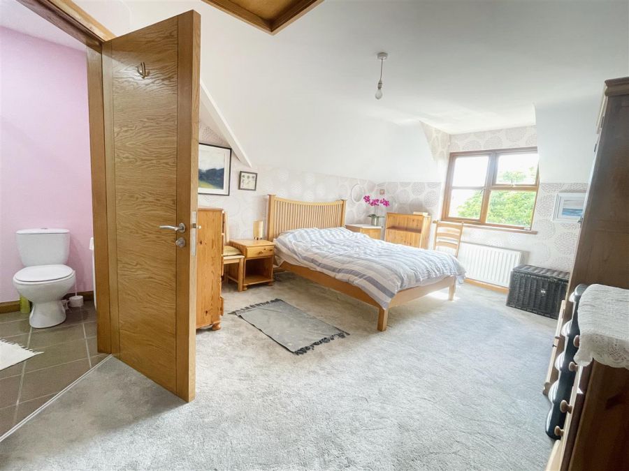 Apt 9, 230 Malone Road