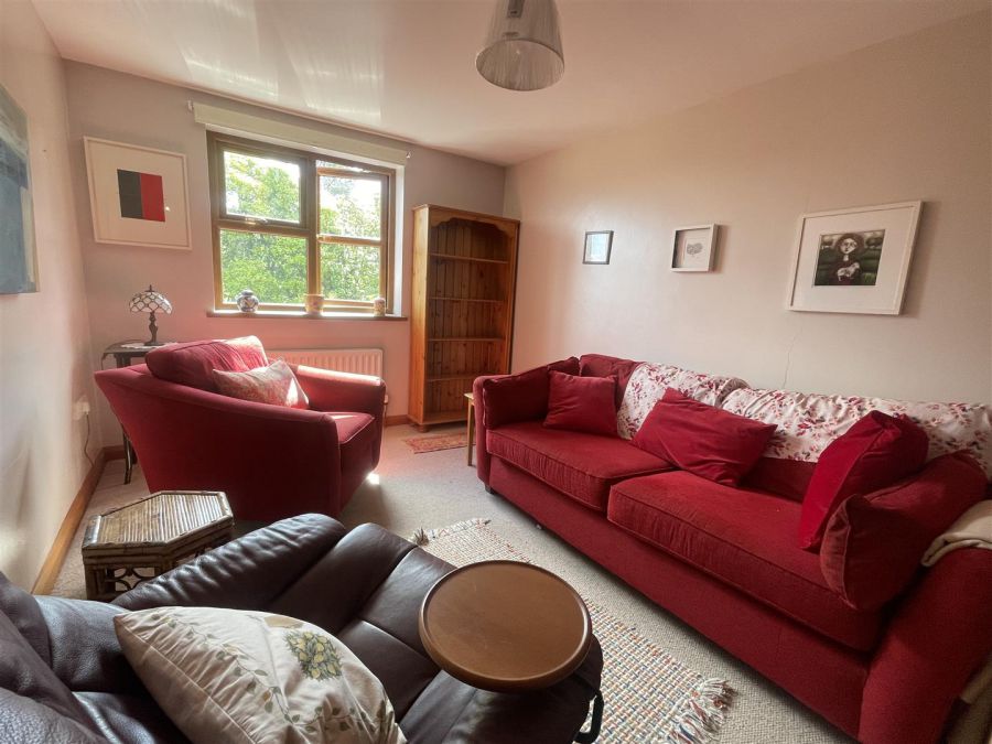 Apt 9, 230 Malone Road