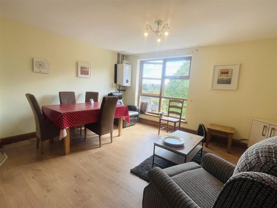 Apt 9, 230 Malone Road