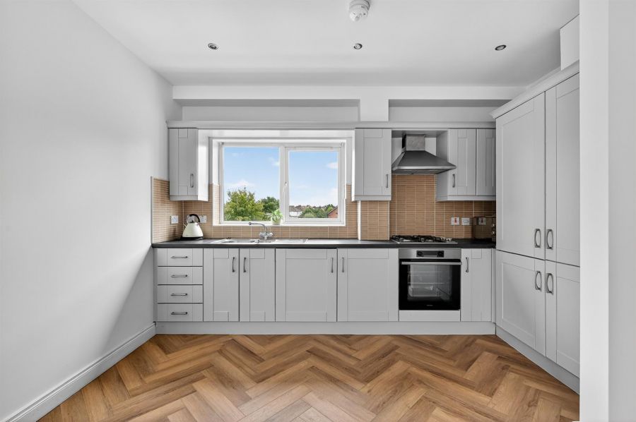 Apt 11 Tivoli Court, 142 Upper Lisburn Road