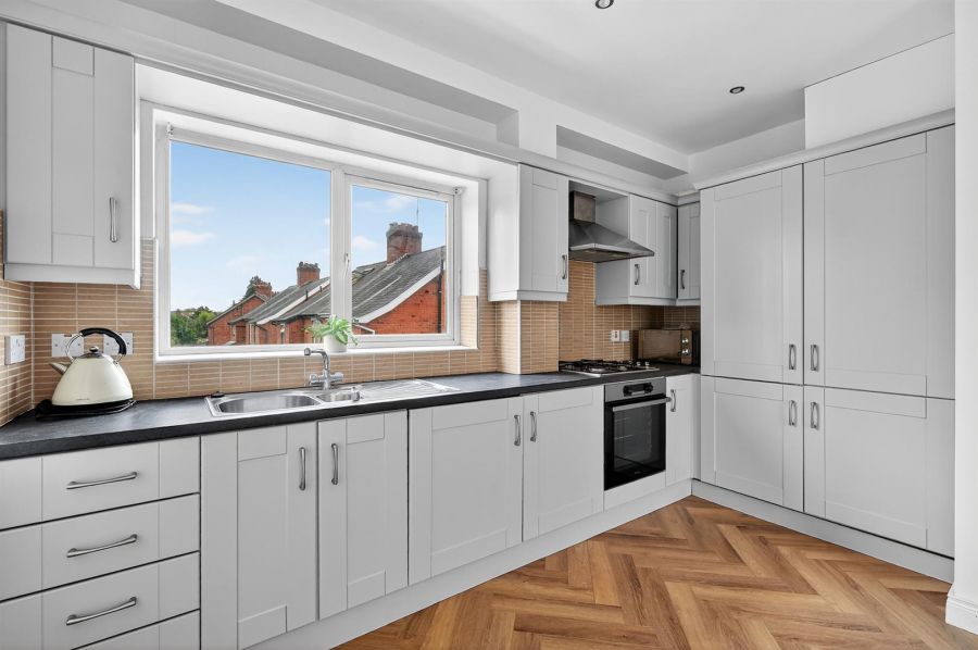 Apt 11 Tivoli Court, 142 Upper Lisburn Road