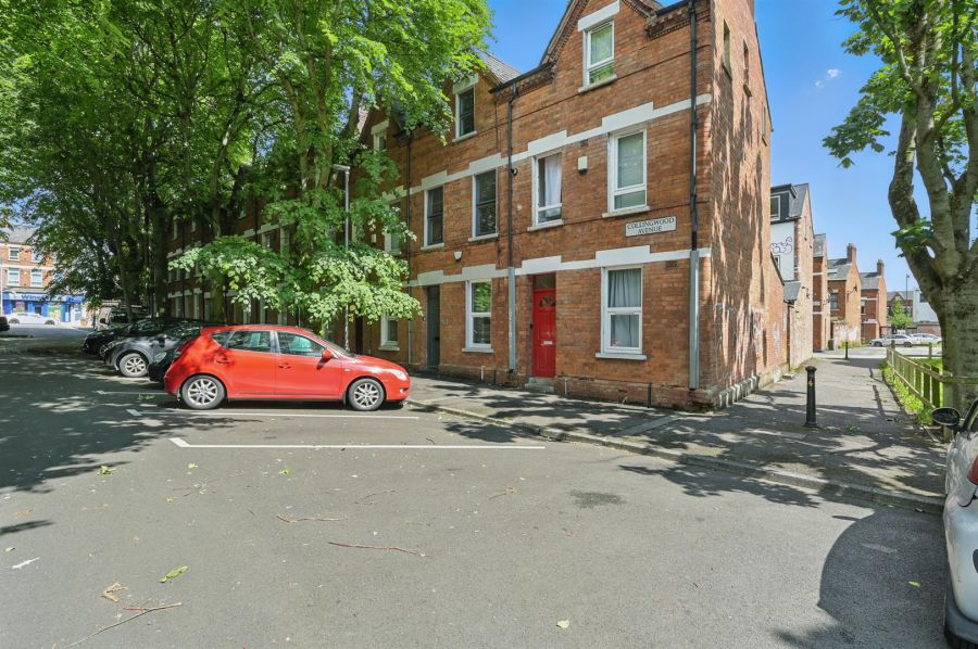 18 Collingwood Avenue
