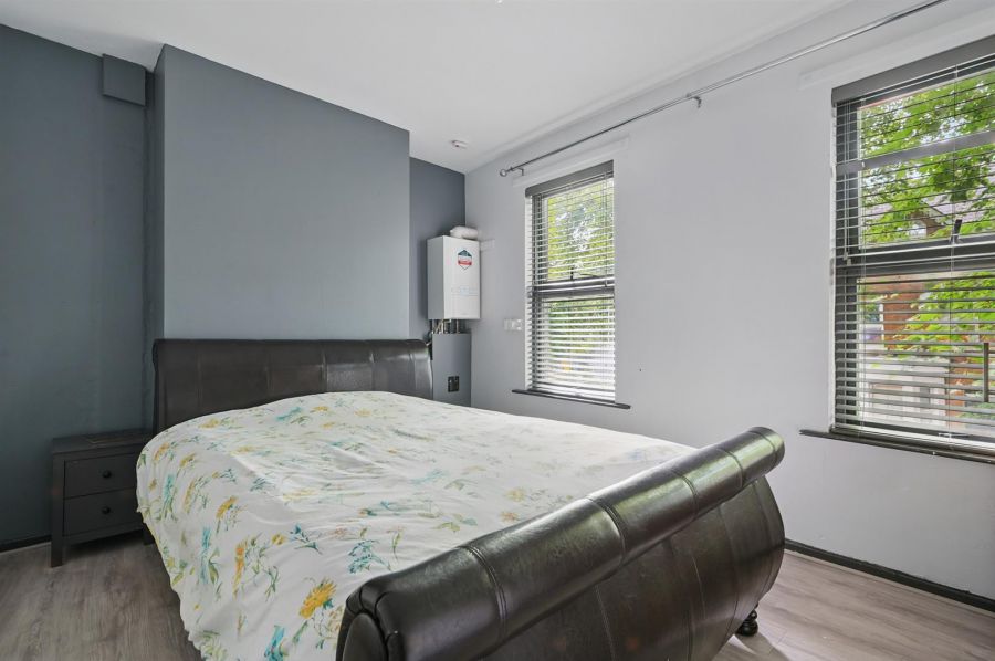 18 Collingwood Avenue