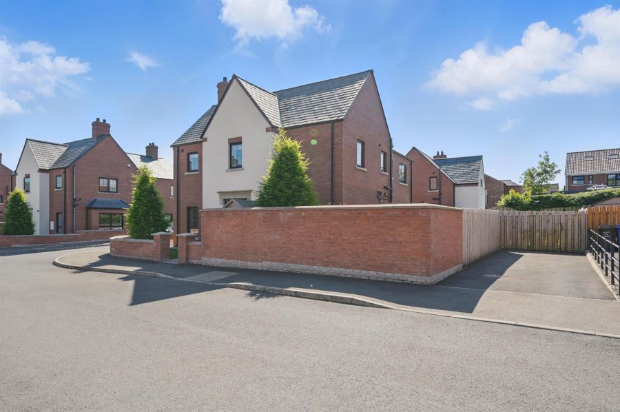 13 Finaghy Park Gardens