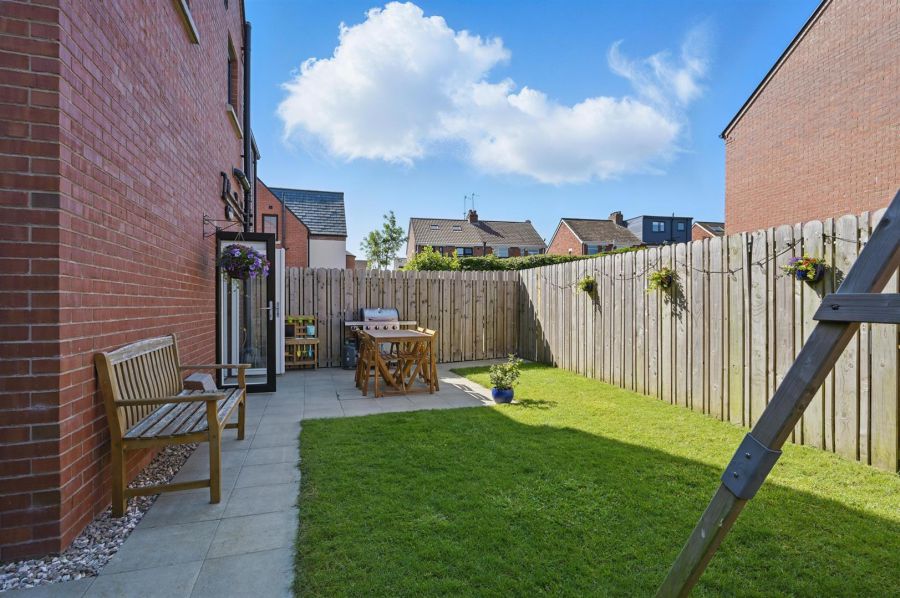 13 Finaghy Park Gardens