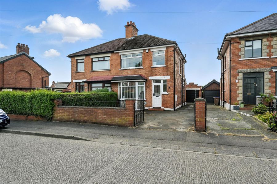 24 Locksley Gardens
