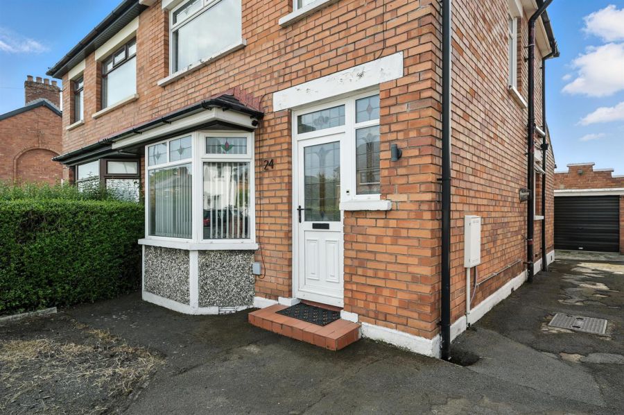 24 Locksley Gardens