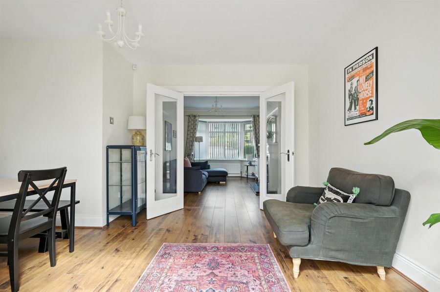 24 Locksley Gardens