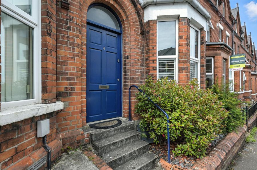 8 Elaine Street
