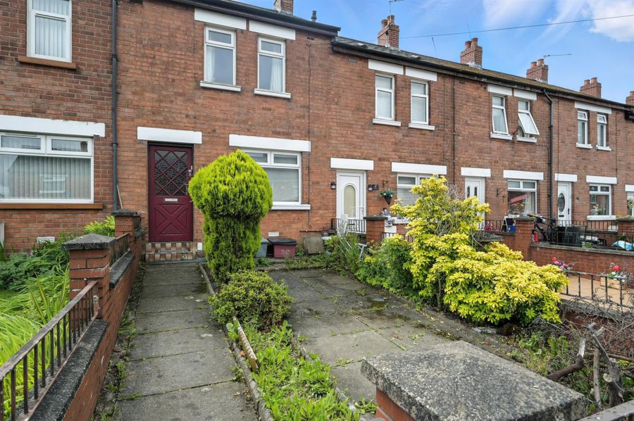 6 Empire Drive,donegall road, belfast, BT12 6GQ