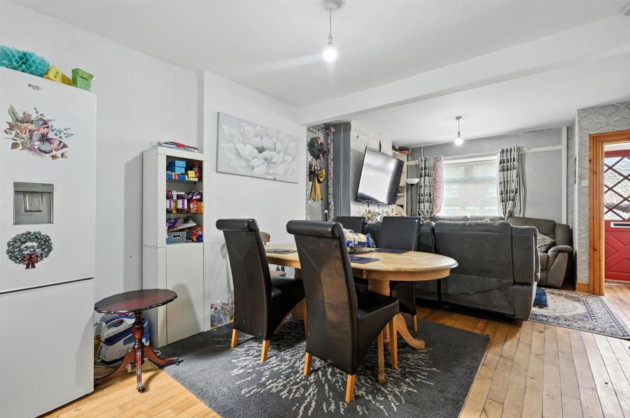 6 Empire Drive