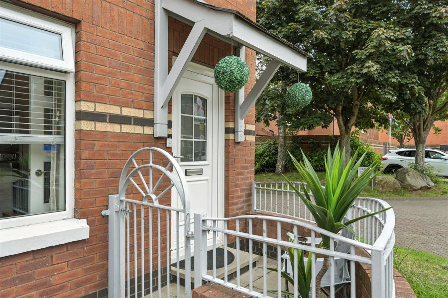 25 St. Georges Gardens
