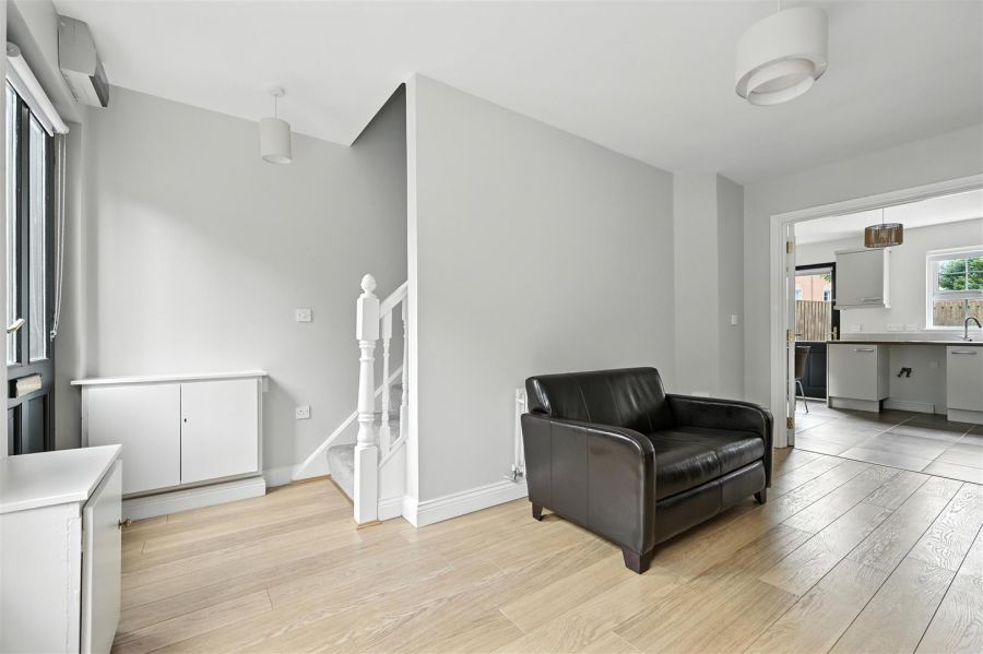 15 Milfort Mews