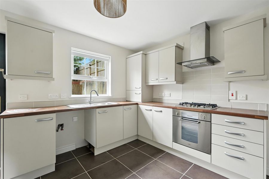 15 Milfort Mews