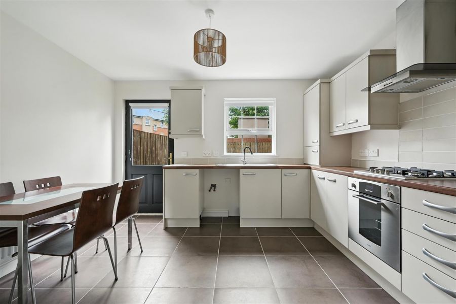 15 Milfort Mews