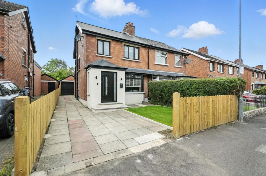 85 Priory Park