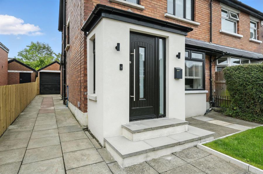 85 Priory Park