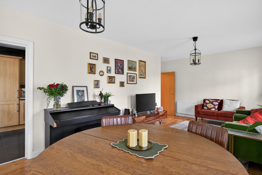 79 Mornington Gardens